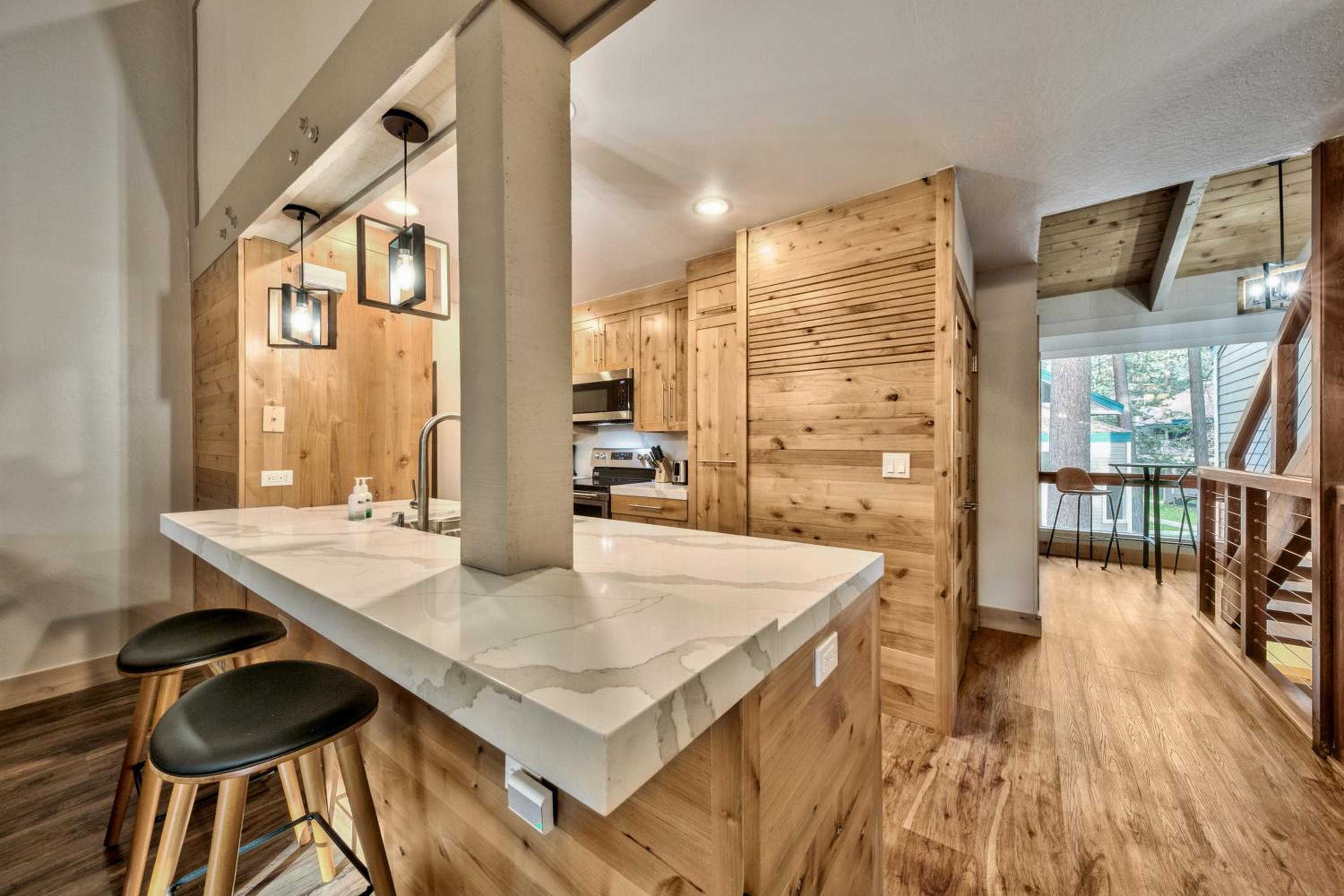 Lake Tahoe Vacations - Lakeland Village 426 - Lakeland Luxury - Remodeled - Property Image 28
