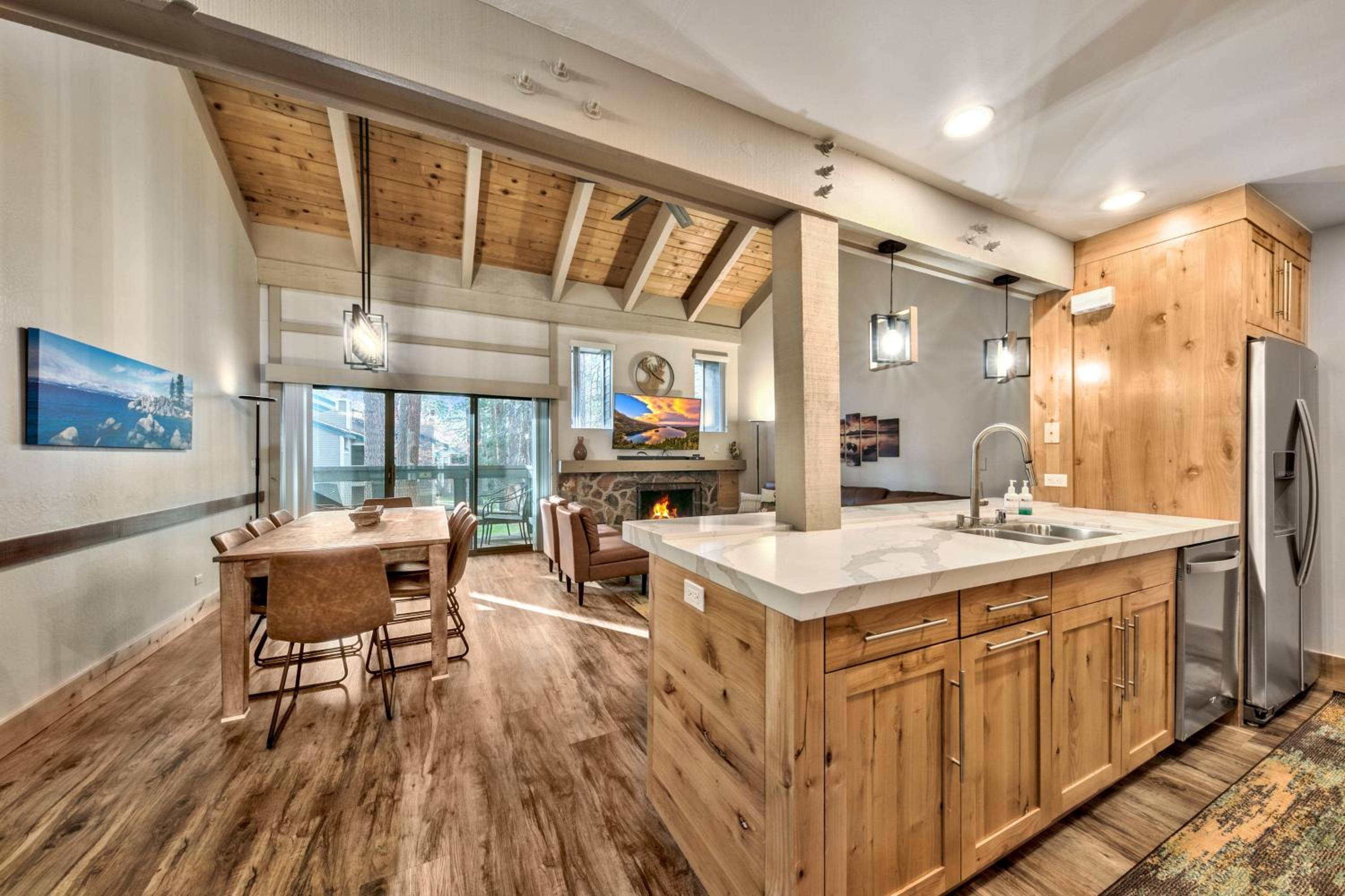 Lake Tahoe Vacations - Lakeland Village 426 - Lakeland Luxury - Remodeled - Property Image 20