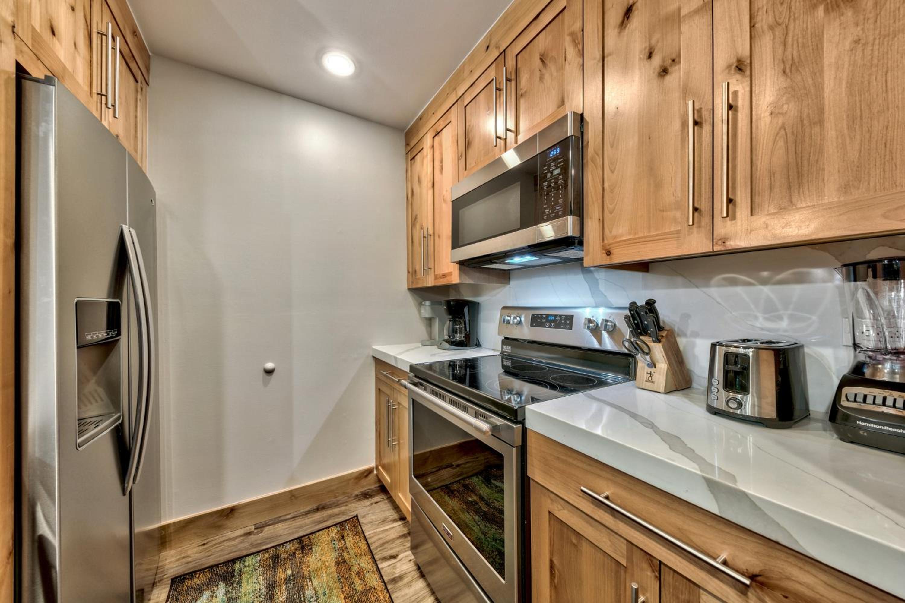 Lake Tahoe Vacations - Lakeland Village 426 - Lakeland Luxury - Remodeled - Property Image 33
