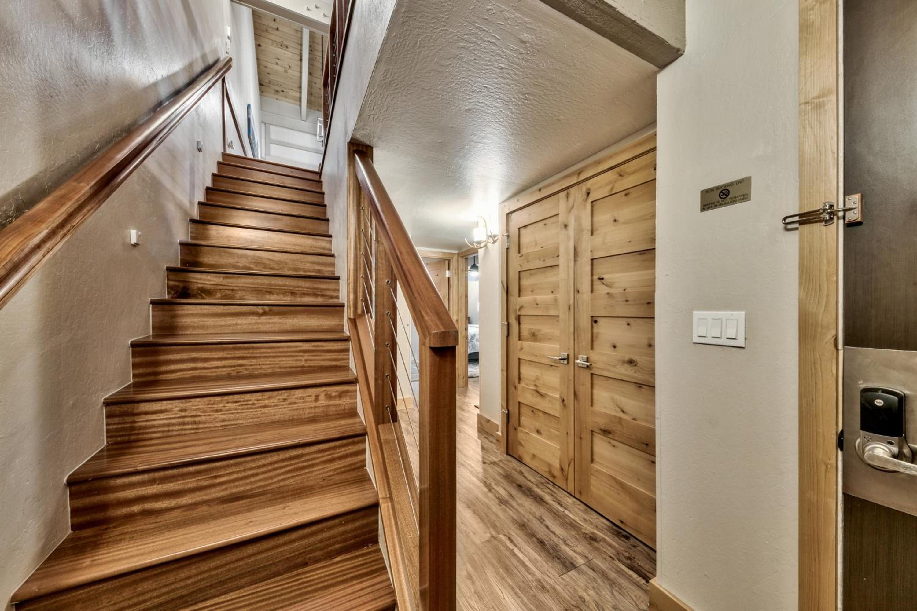 Lake Tahoe Vacations - Lakeland Village 426 - Lakeland Luxury - Remodeled - Property Image 36
