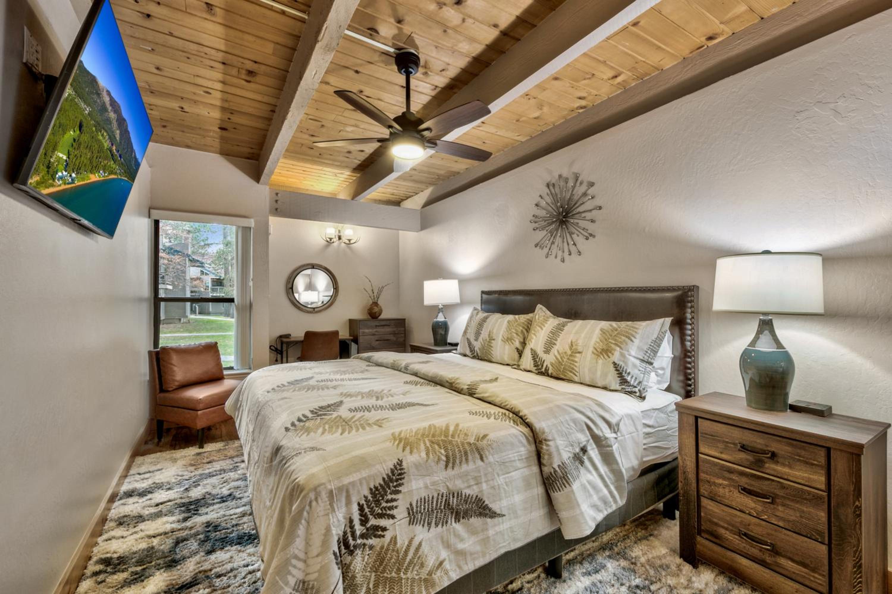 Lake Tahoe Vacations - Lakeland Village 426 - Lakeland Luxury - Remodeled - Property Image 11