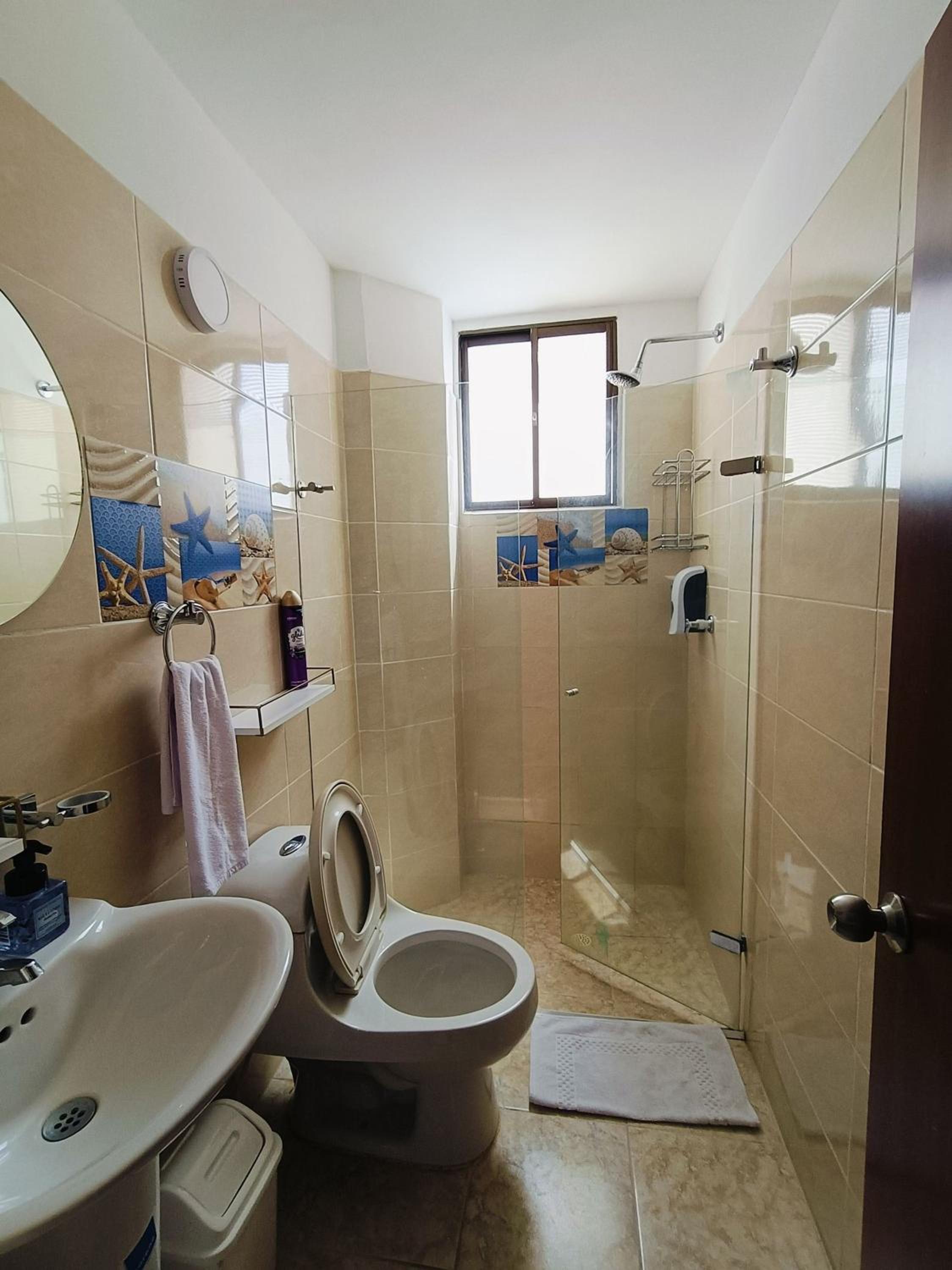 El Rodadero Hermoso Apartamento a 50m de la playa ven descansa o trabajar