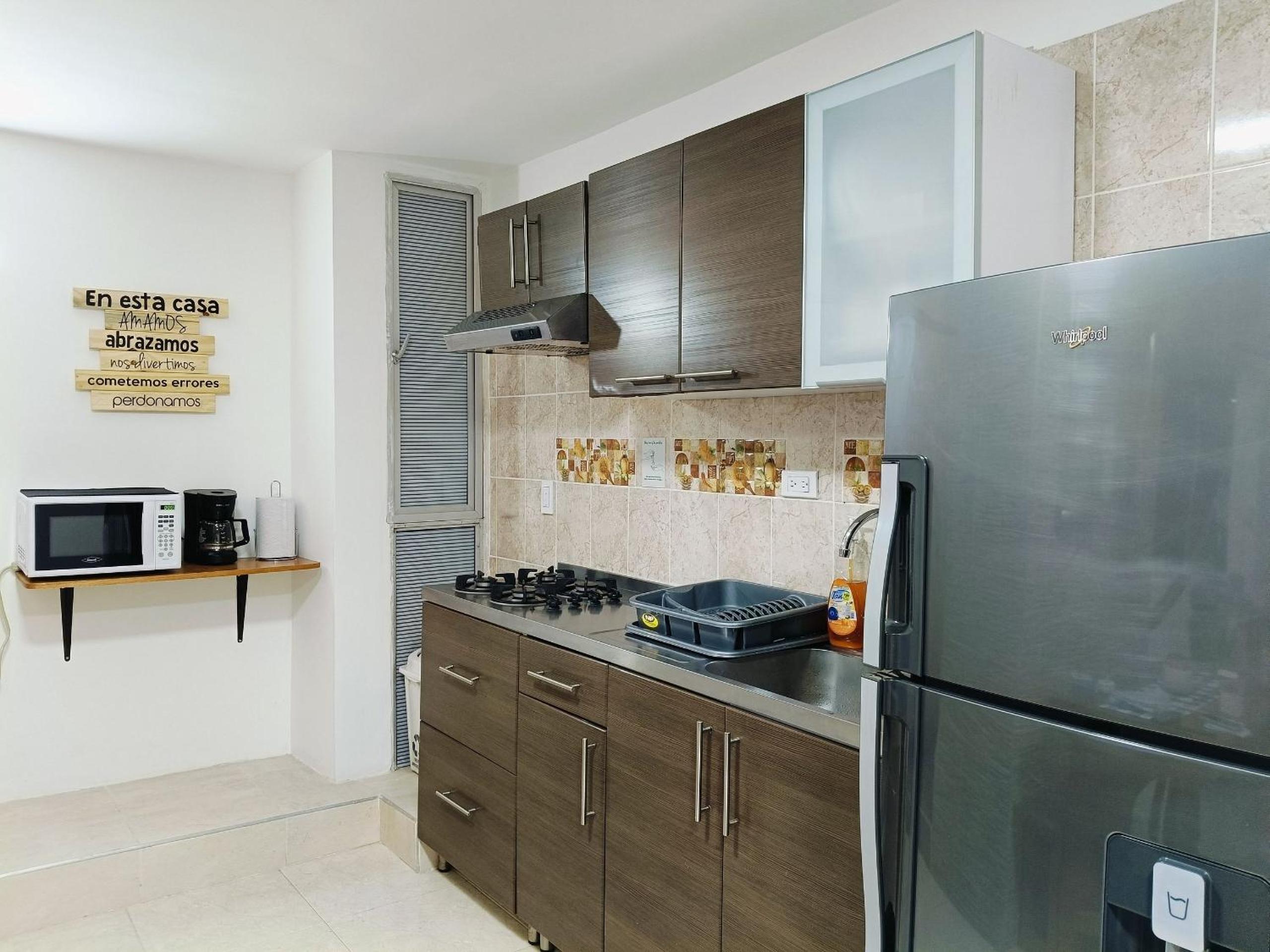 El Rodadero Hermoso Apartamento a 50m de la playa ven descansa o trabajar
