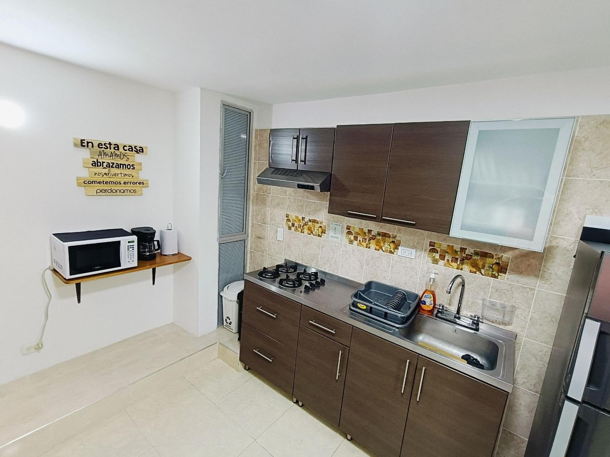 El Rodadero Hermoso Apartamento a 50m de la playa ven descansa o trabajar