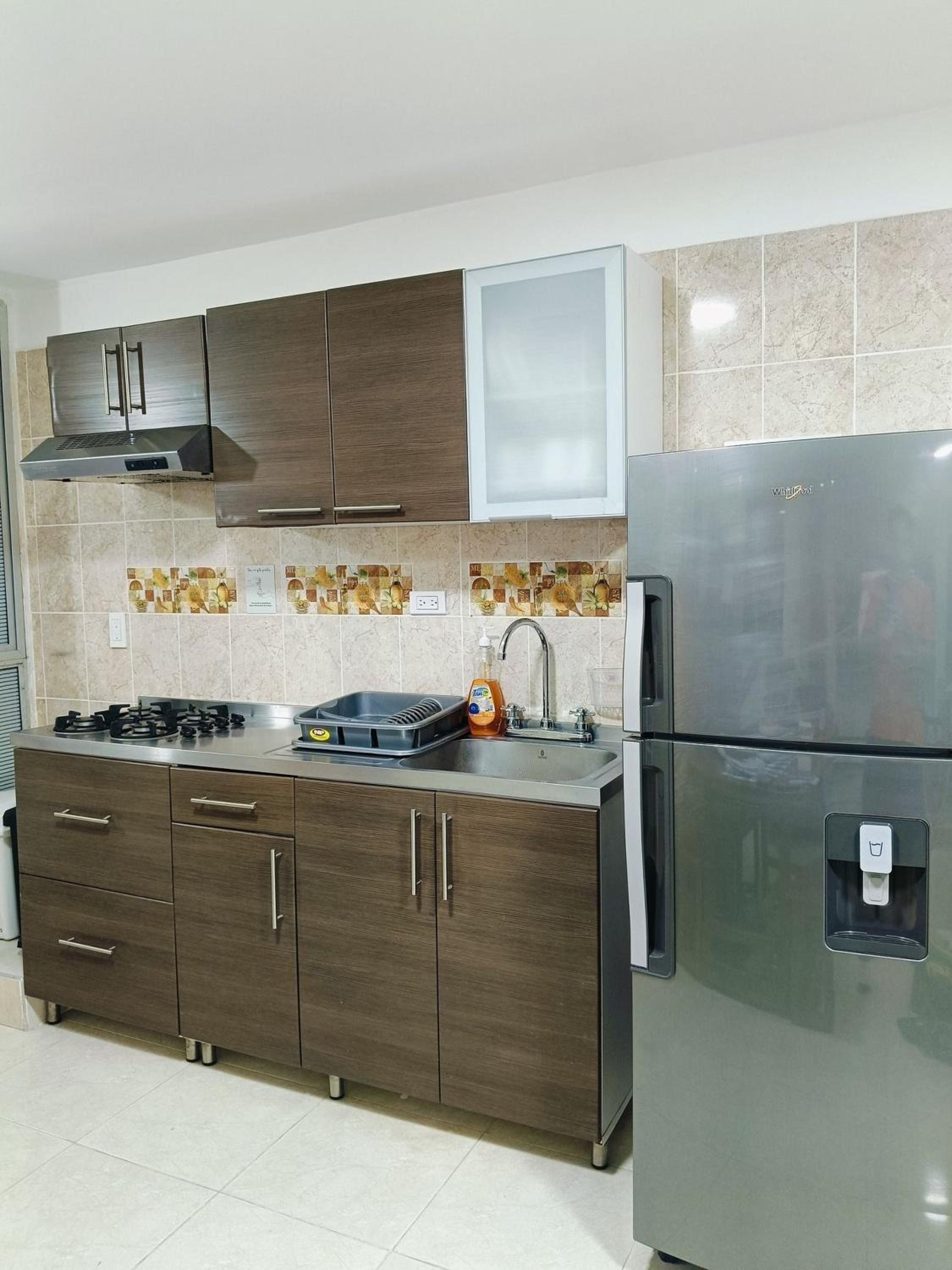 El Rodadero Hermoso Apartamento a 50m de la playa ven descansa o trabajar