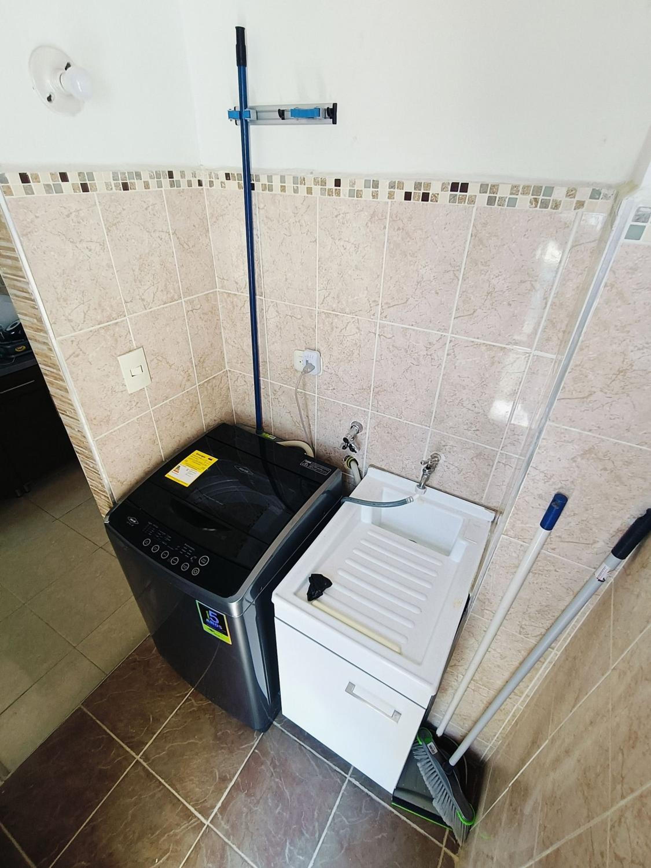 El Rodadero Hermoso Apartamento a 50m de la playa ven descansa o trabajar
