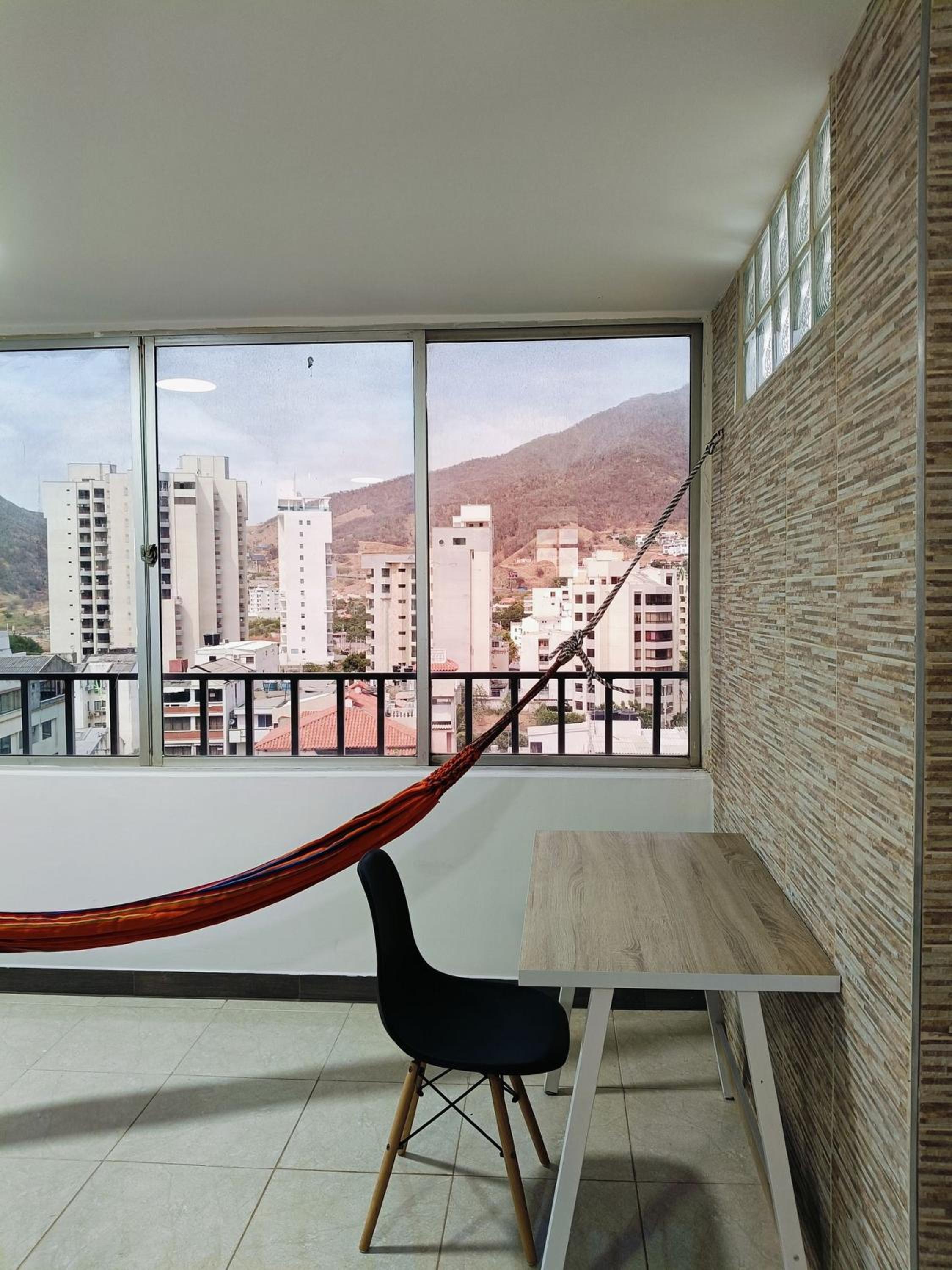 El Rodadero Hermoso Apartamento a 50m de la playa ven descansa o trabajar