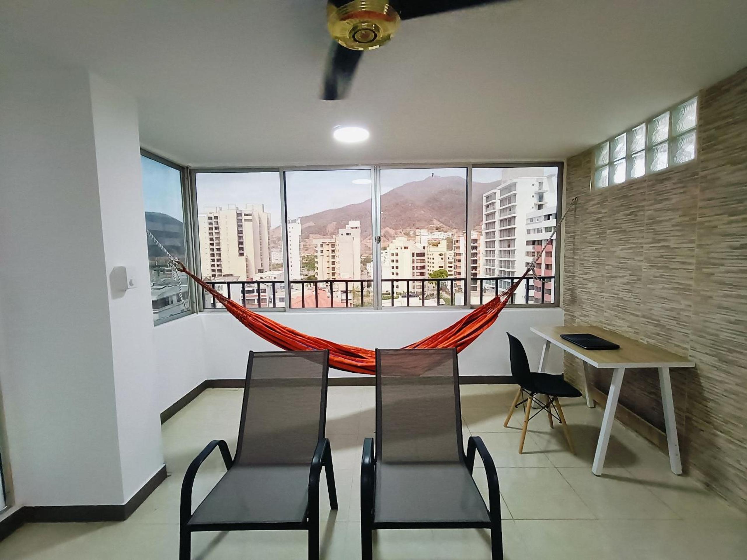 El Rodadero Hermoso Apartamento a 50m de la playa ven descansa o trabajar