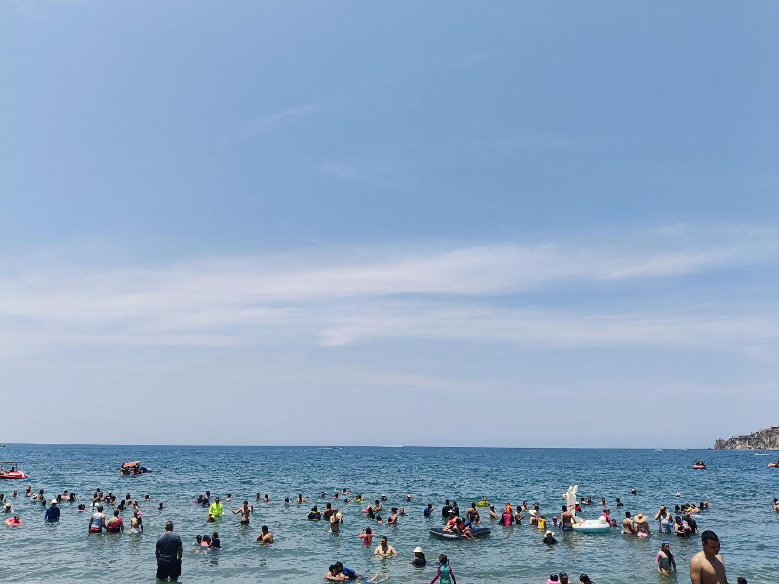 El Rodadero Hermoso Apartamento a 50m de la playa ven descansa o trabajar