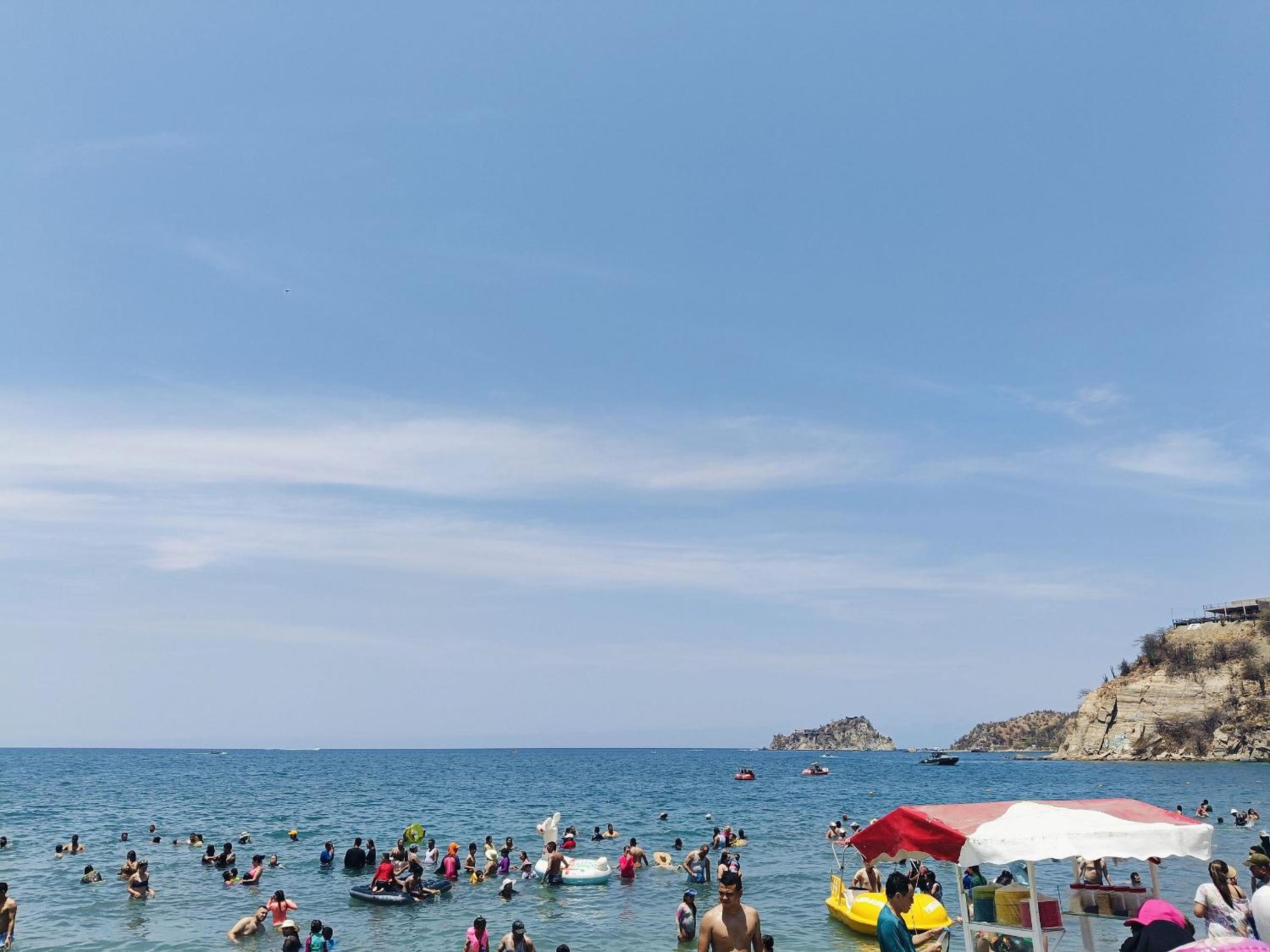 El Rodadero Hermoso Apartamento a 50m de la playa ven descansa o trabajar
