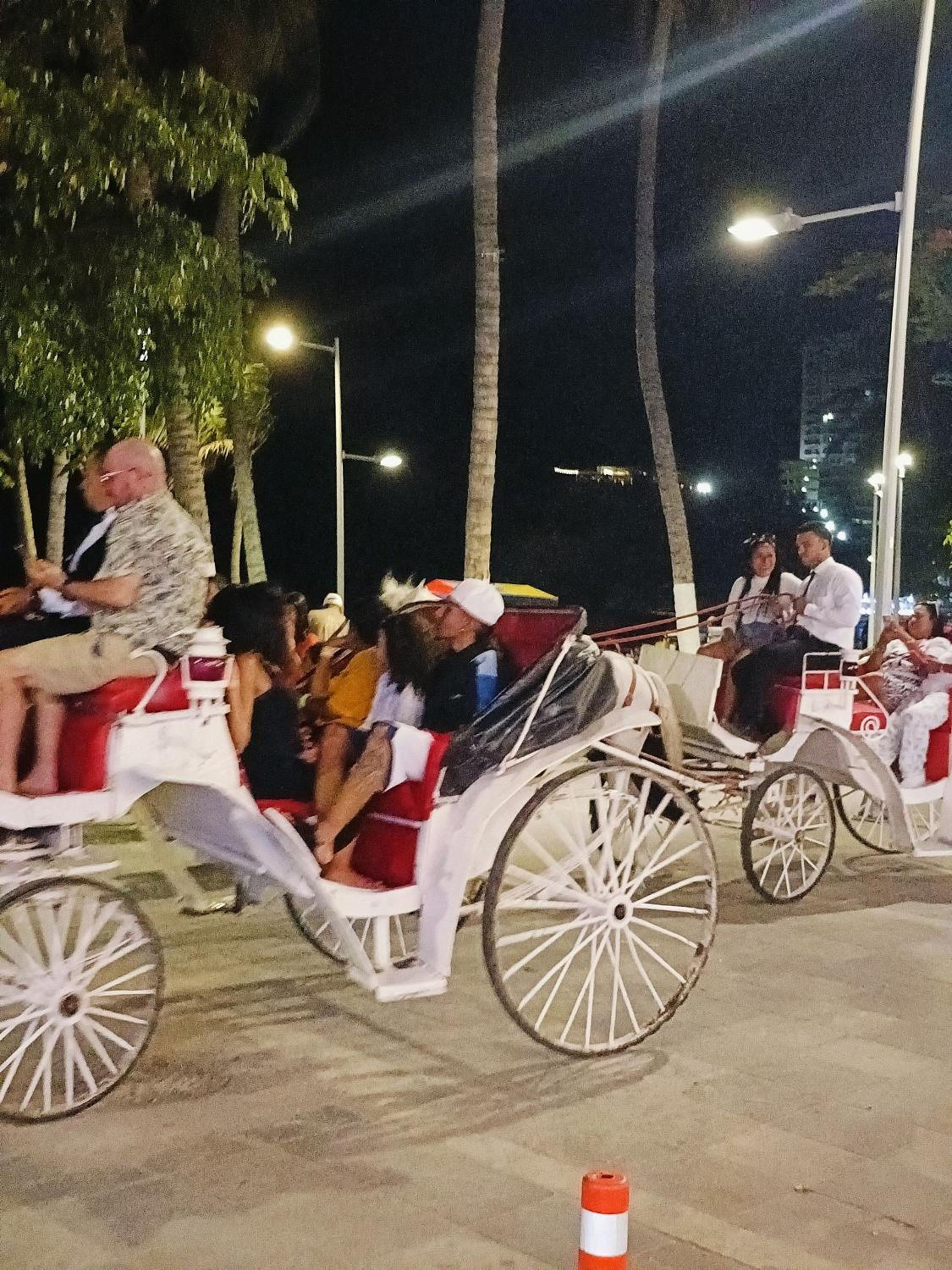 El Rodadero Hermoso Apartamento a 50m de la playa ven descansa o trabajar