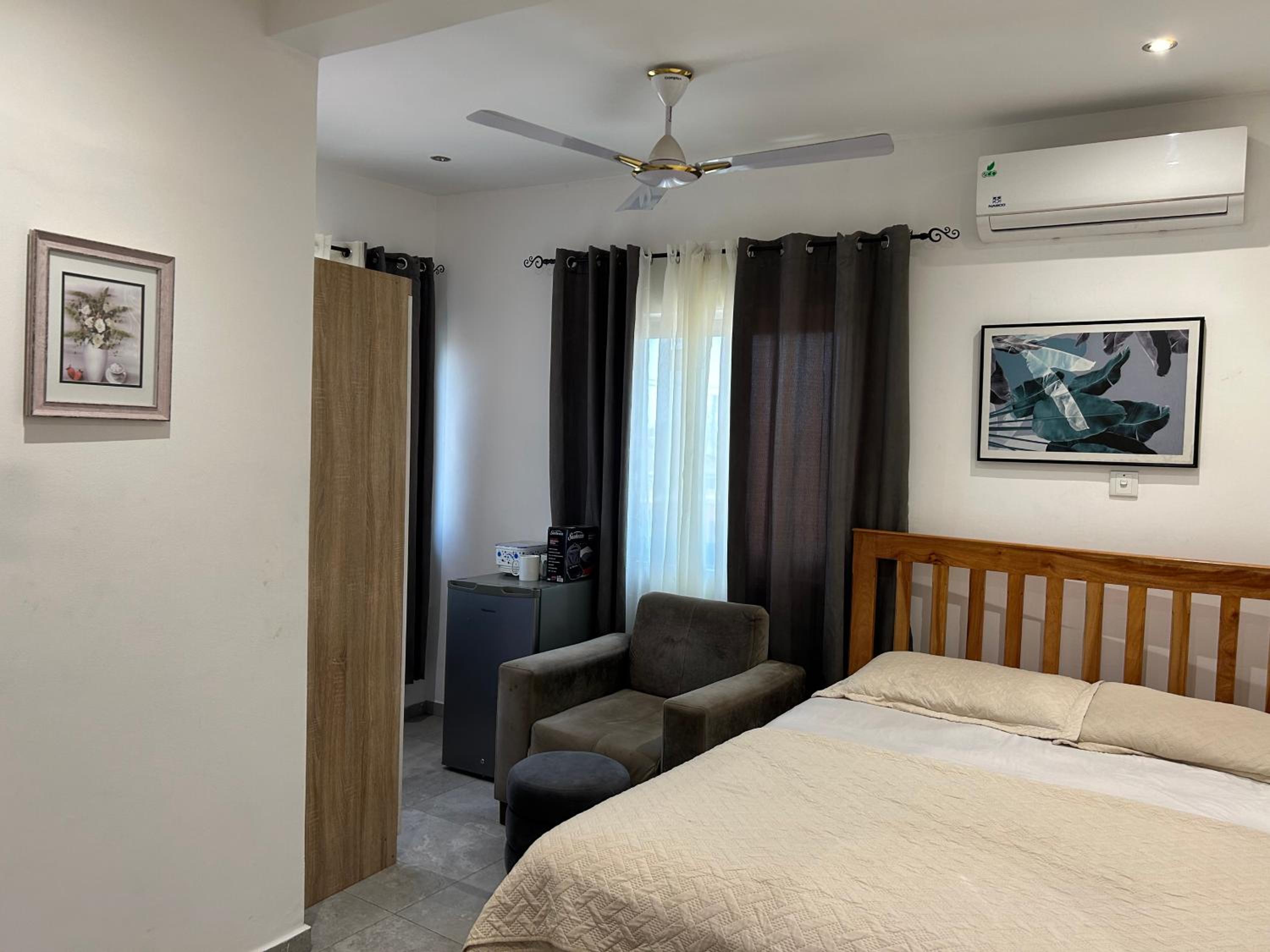 Dabs Apartments