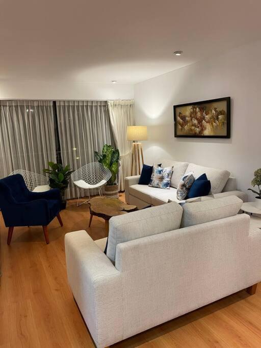 Luxurious Condo +Free Parking+Wi-FI+Miraflores