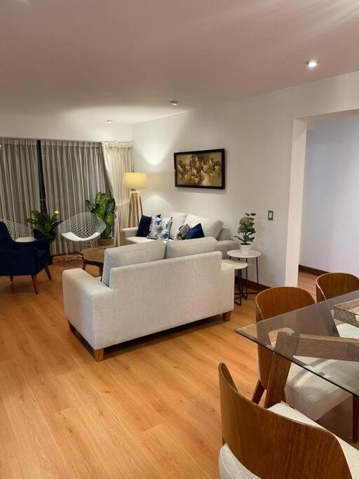 Luxurious Condo +Free Parking+Wi-FI+Miraflores