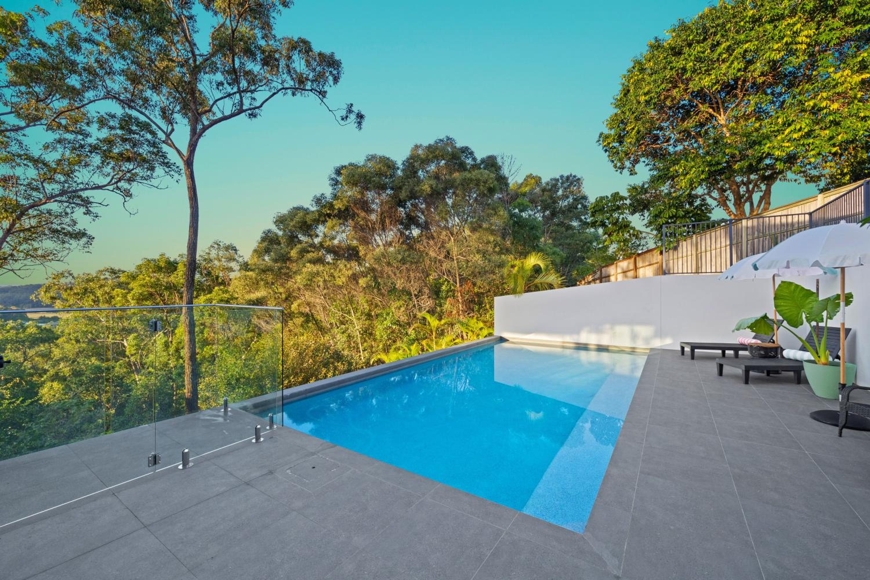 Hinterland Dreamers Poolside Retreat
