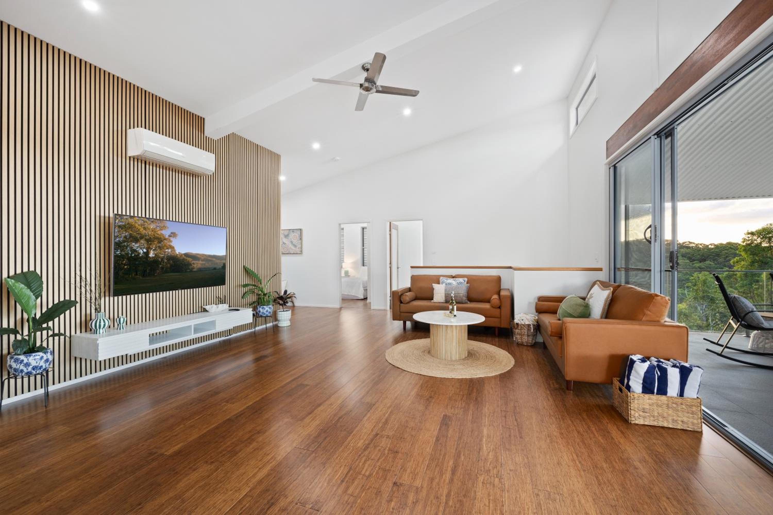 Hinterland Dreamers Poolside Retreat