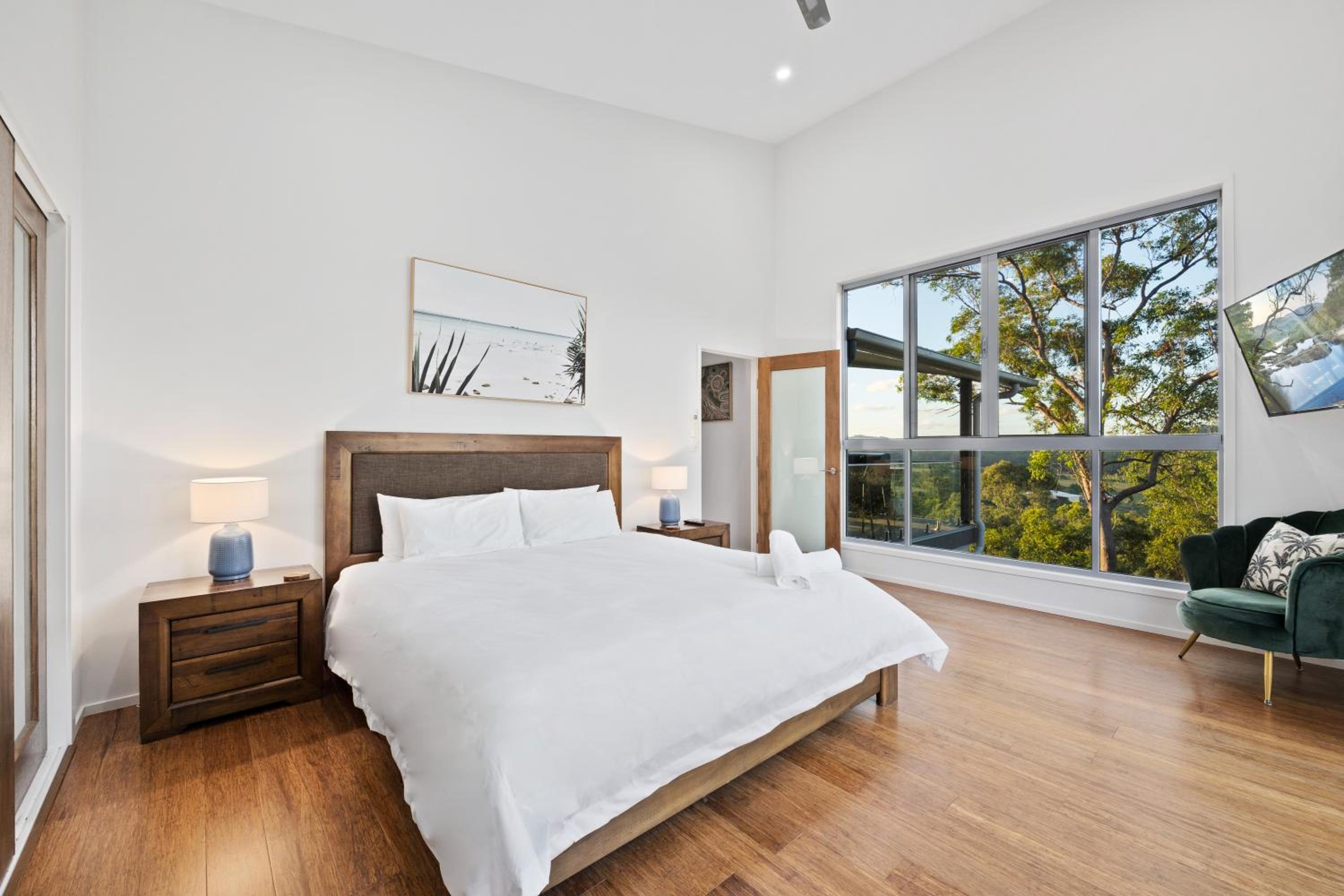 Hinterland Dreamers Poolside Retreat