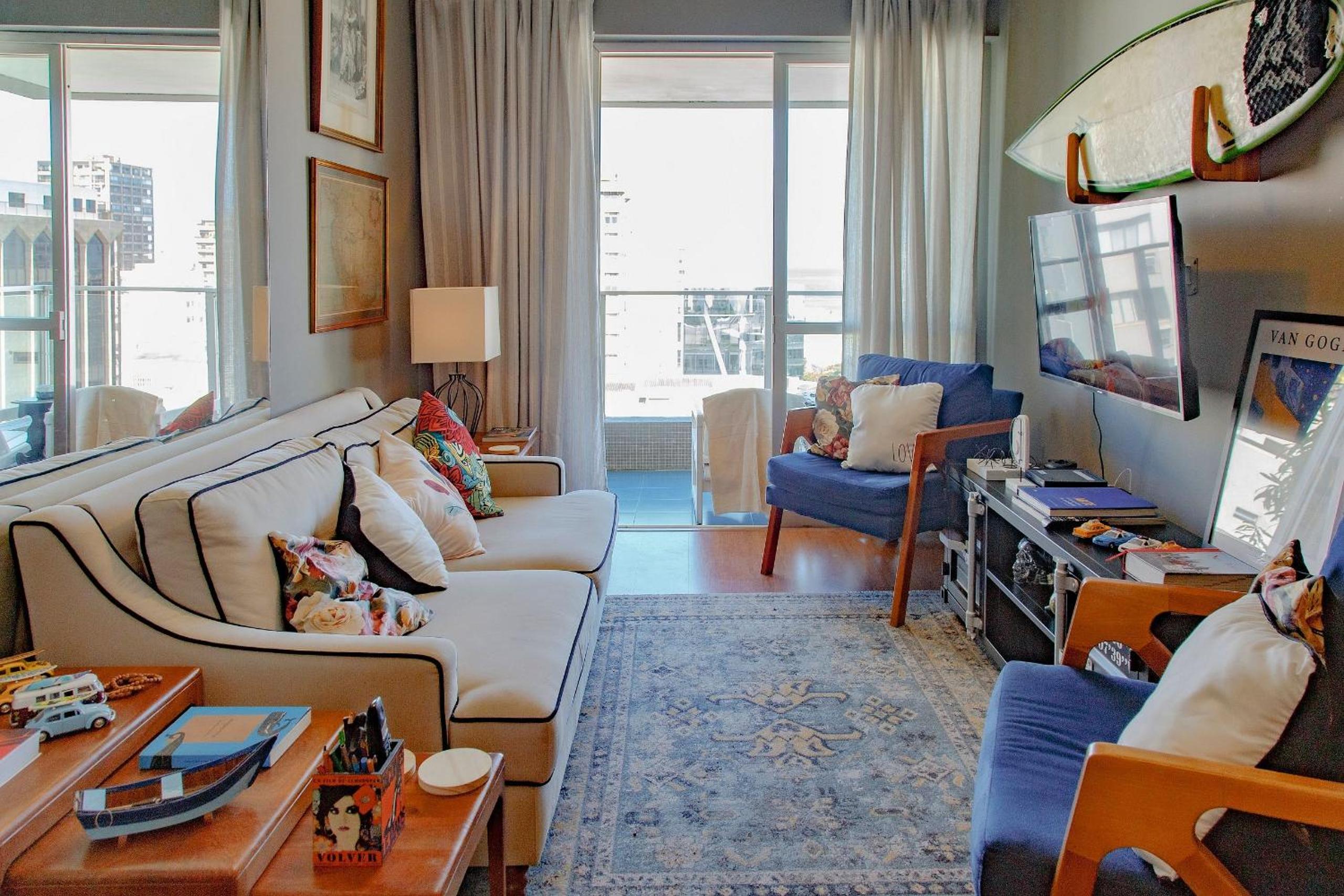Leblon Flat Service 2 Bedrooms Sea View