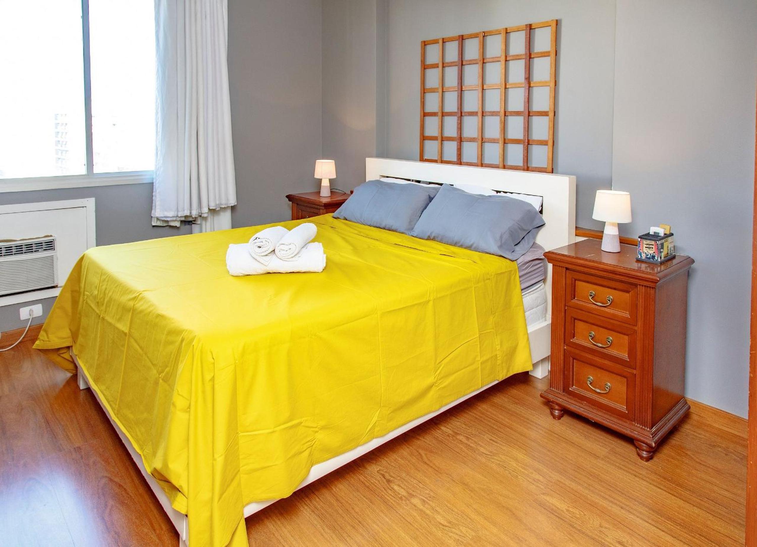 Leblon Flat Service 2 Bedrooms Sea View