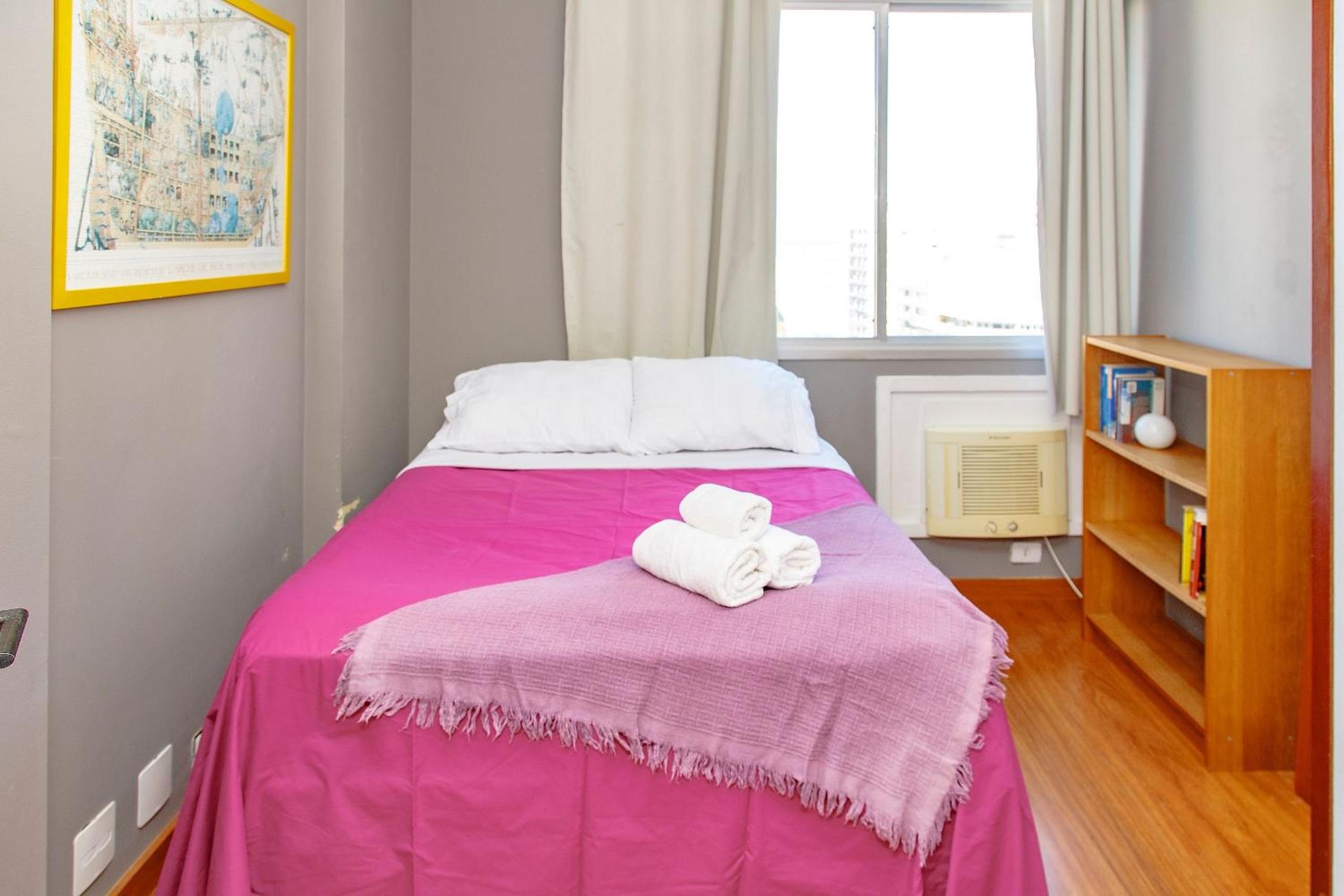 Leblon Flat Service 2 Bedrooms Sea View