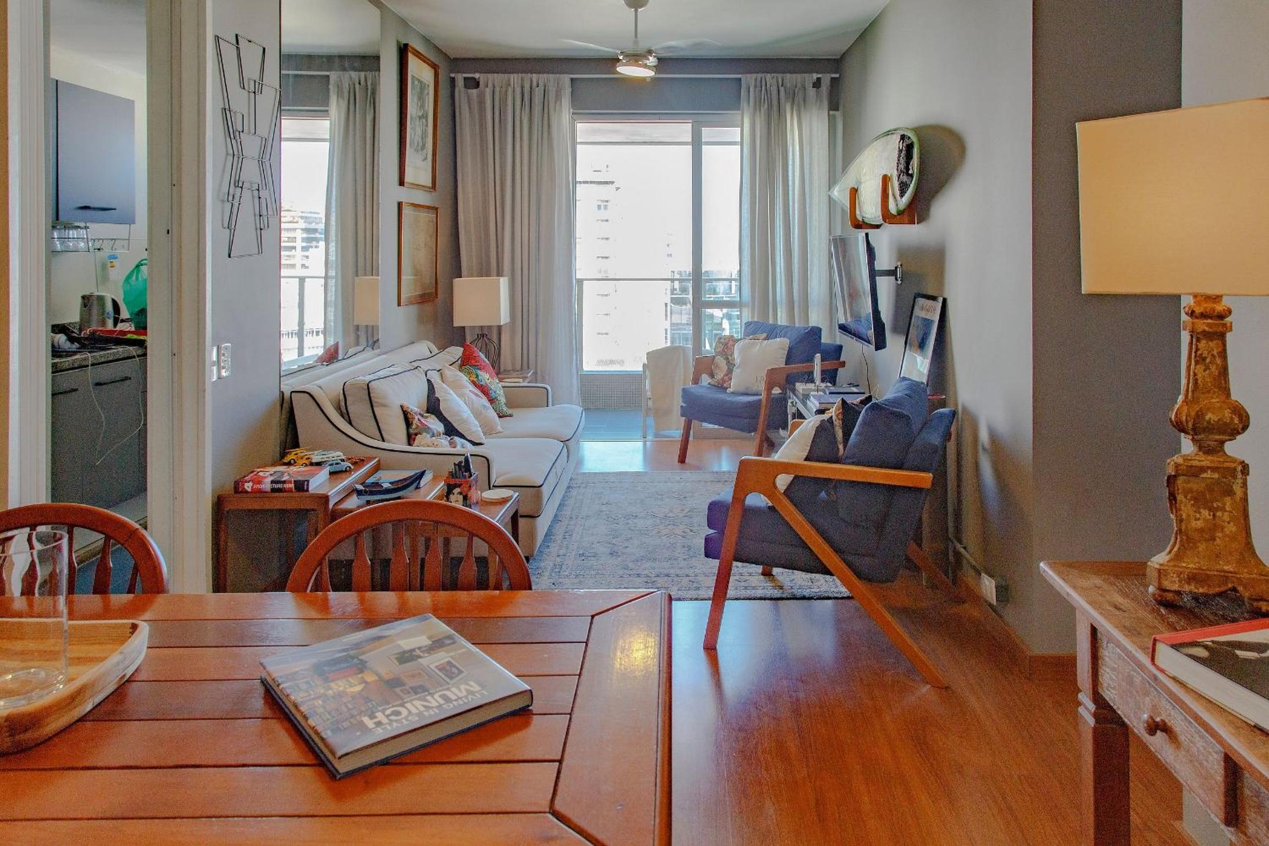 Leblon Flat Service 2 Bedrooms Sea View
