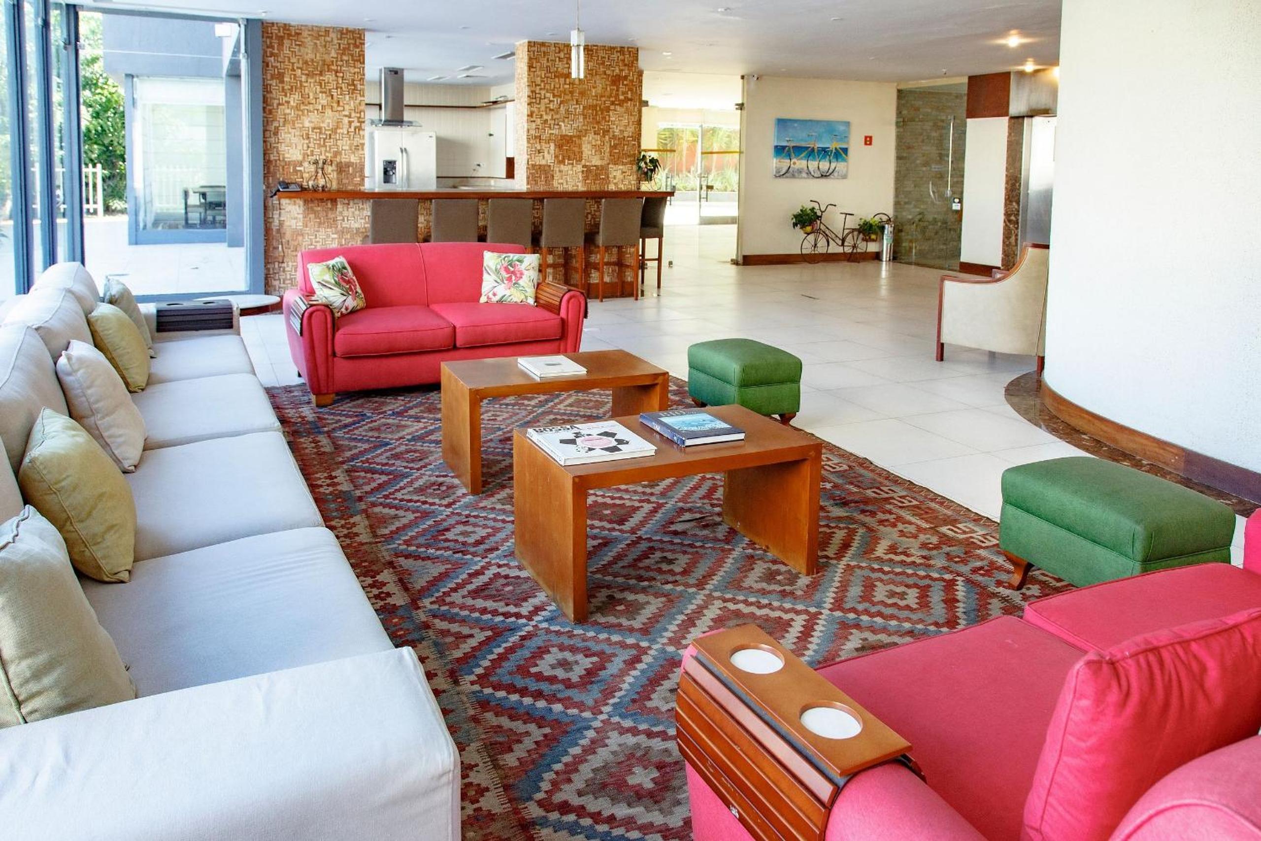 Leblon Flat Service 2 Bedrooms Sea View