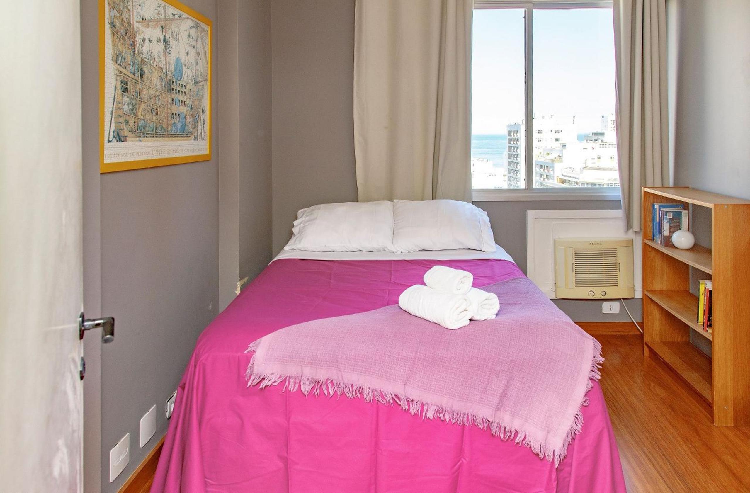 Leblon Flat Service 2 Bedrooms Sea View