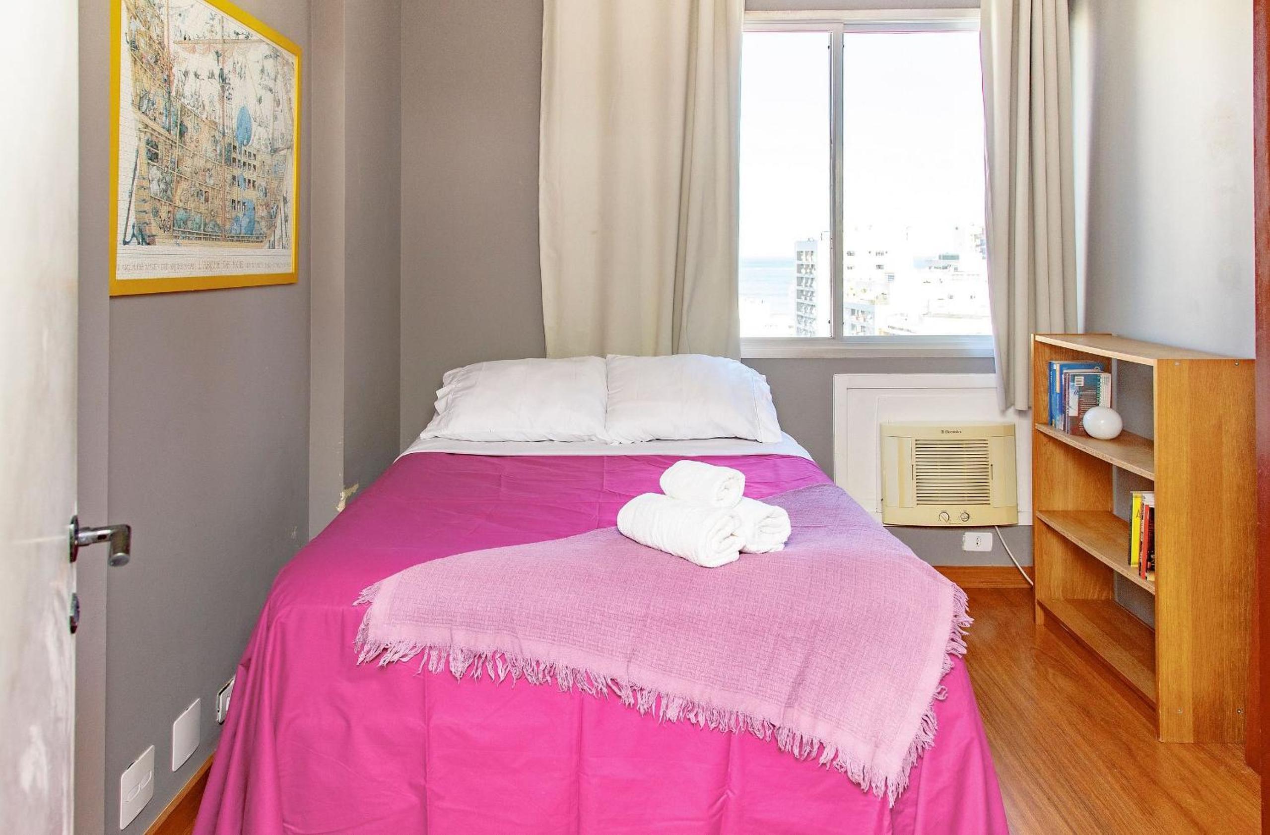 Leblon Flat Service 2 Bedrooms Sea View