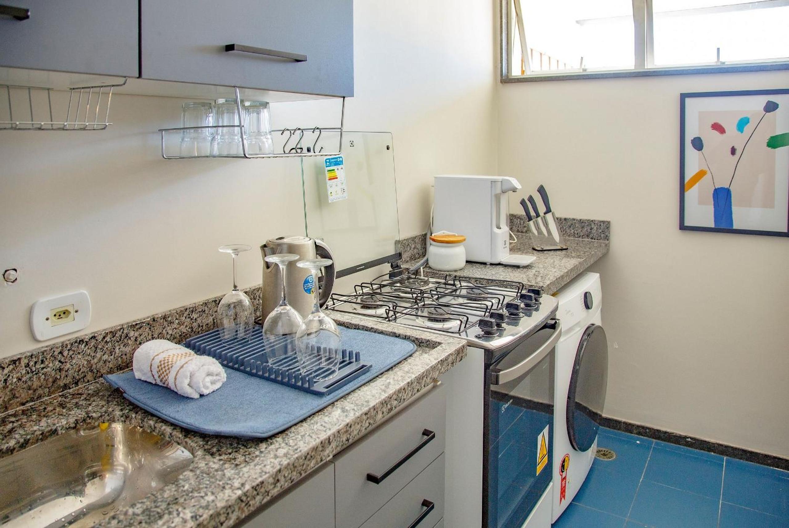 Leblon Flat Service 2 Bedrooms Sea View
