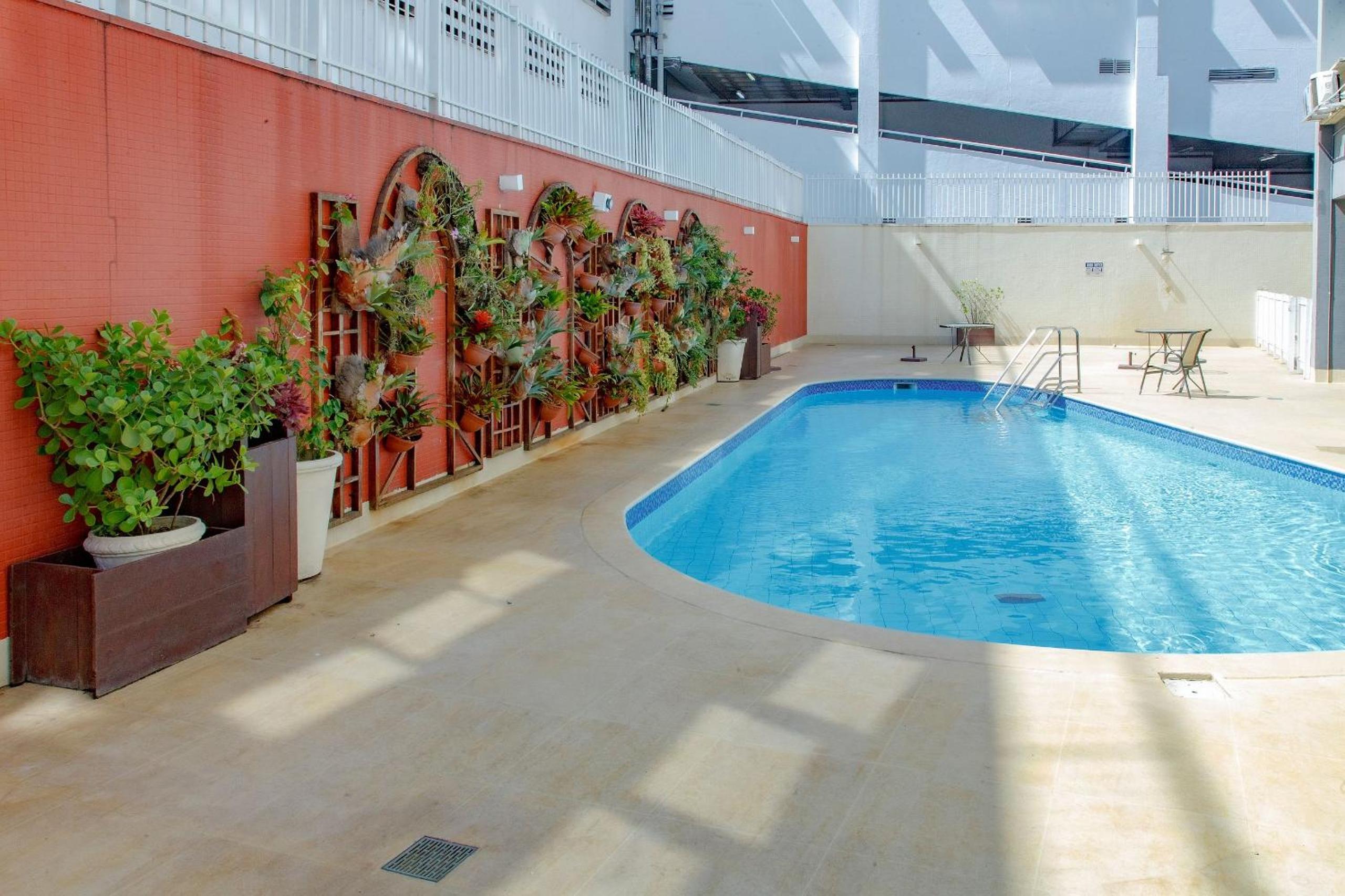 Leblon Flat Service 2 Bedrooms Sea View