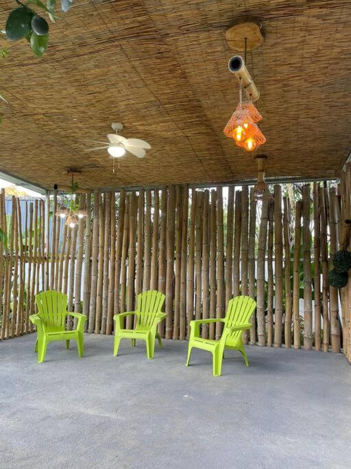 Monkey garage en Orosi