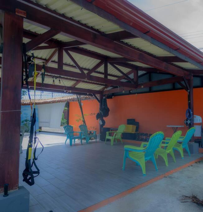 Monkey garage en Orosi
