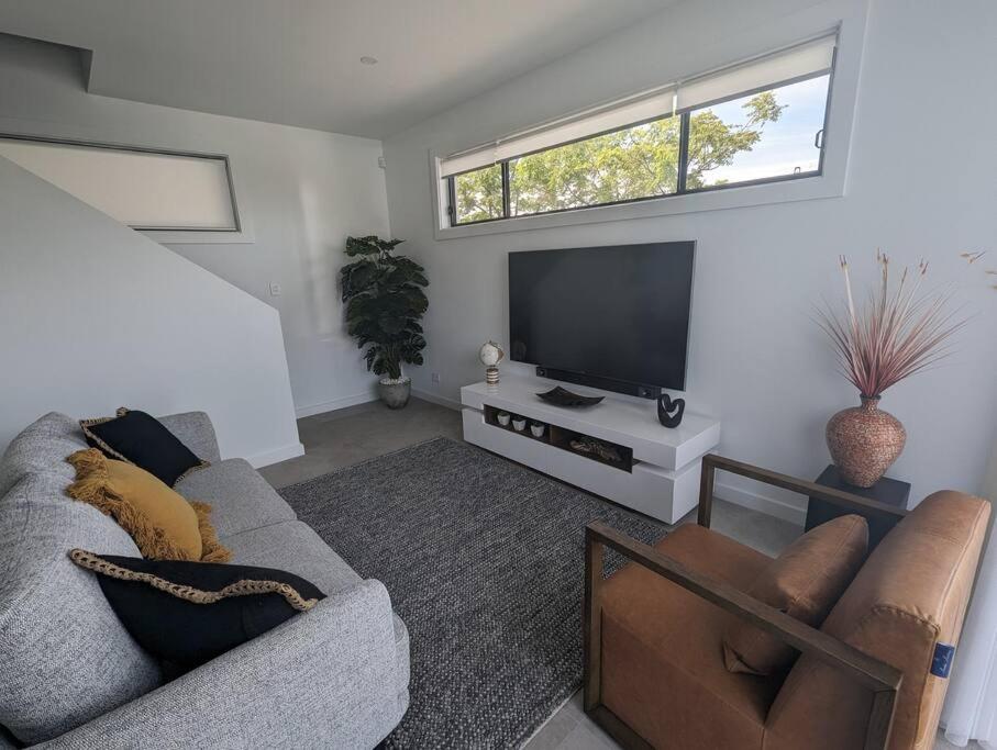 Entire House in the Heart of Port Noarlunga Beach