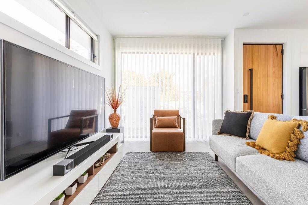 Entire House in the Heart of Port Noarlunga Beach