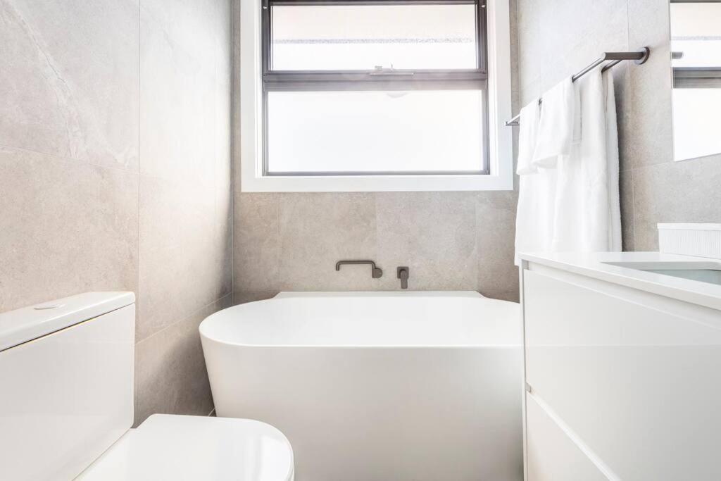 Entire House in the Heart of Port Noarlunga Beach