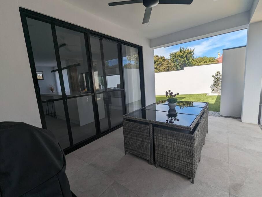 Entire House in the Heart of Port Noarlunga Beach