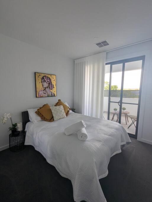 Entire House in the Heart of Port Noarlunga Beach