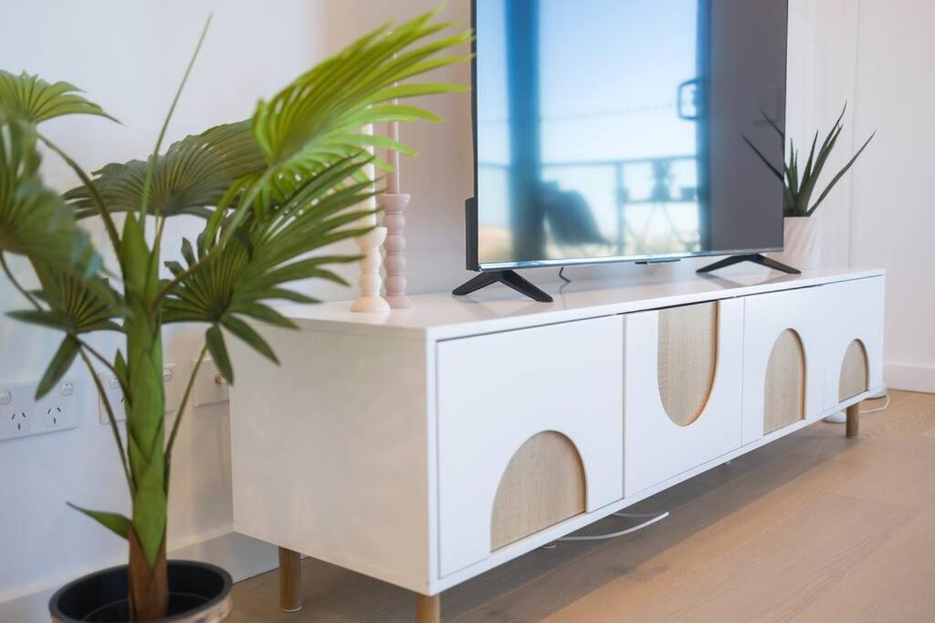 Vivid home in Bankstown 2B2B