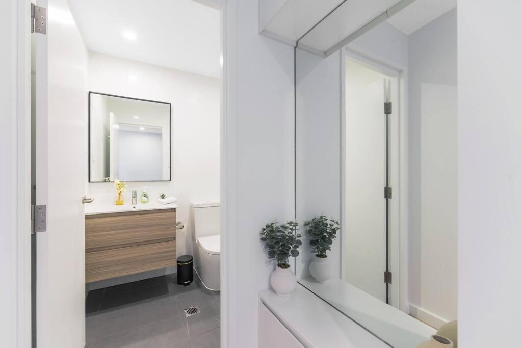 Vivid home in Bankstown 2B2B