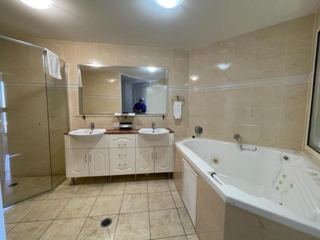 The Boathouse Resort Luxury Apartments