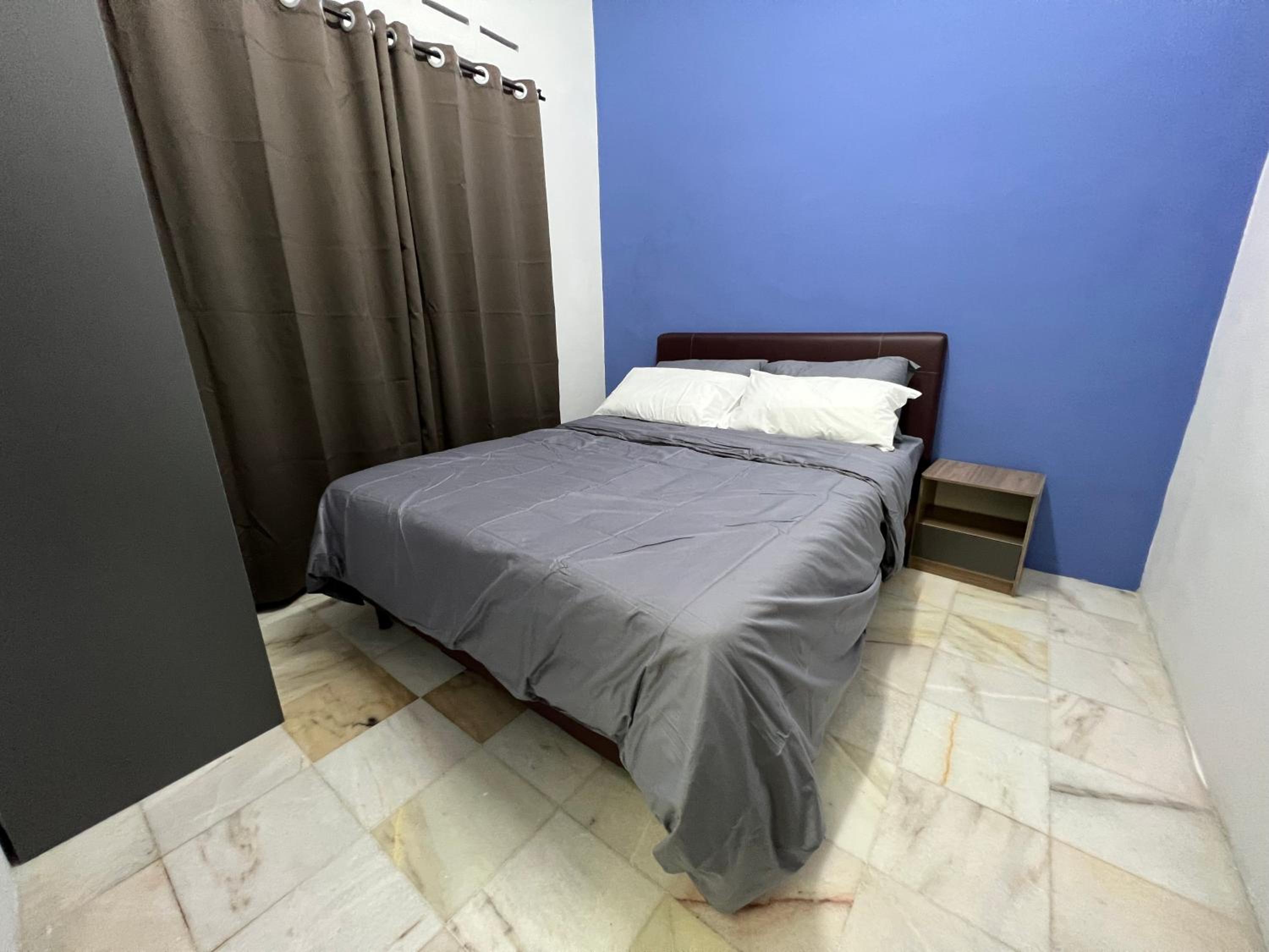 Near 7ELEVE KFC 10pax 3BR Hutan Melintang by willz photo 2