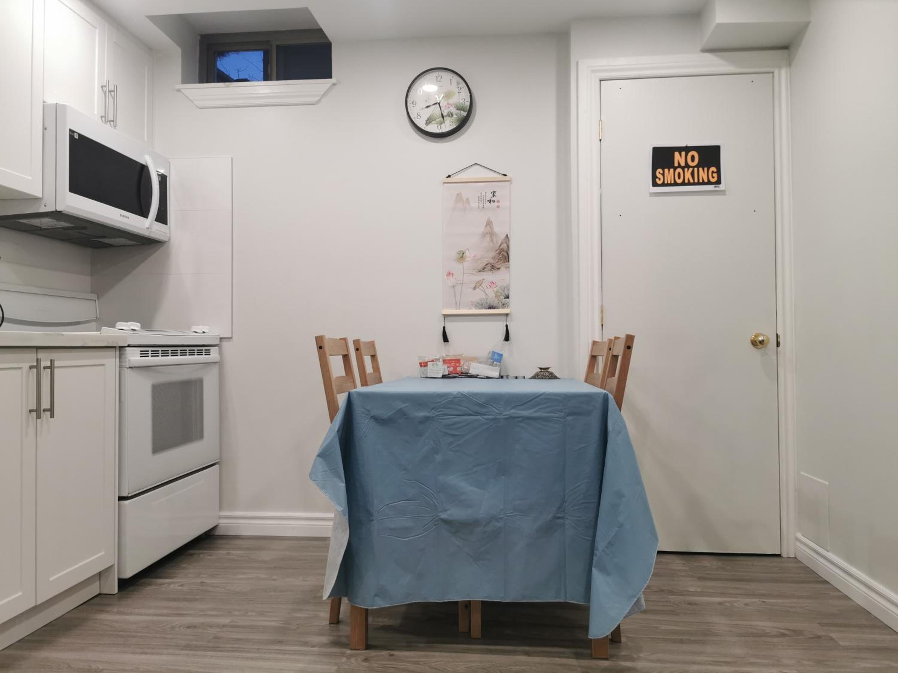 Perfect location comfort private house lower level 2 bedroom unit
