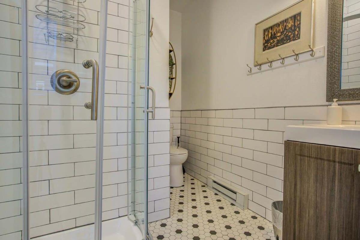 1BR Lovely Stylish Downtown Close To Everything