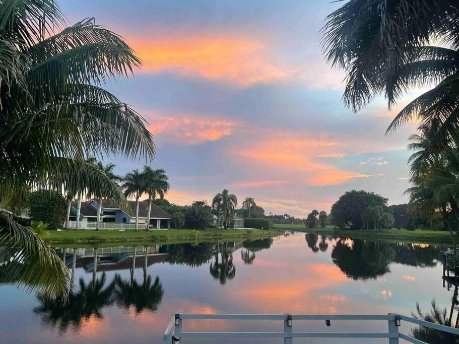 Modern Lakefront Home