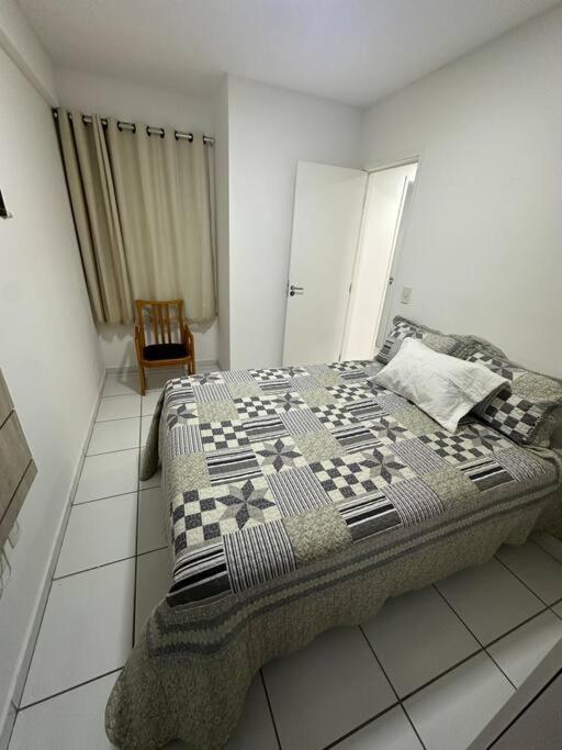 Apartamento ao lado patio forro