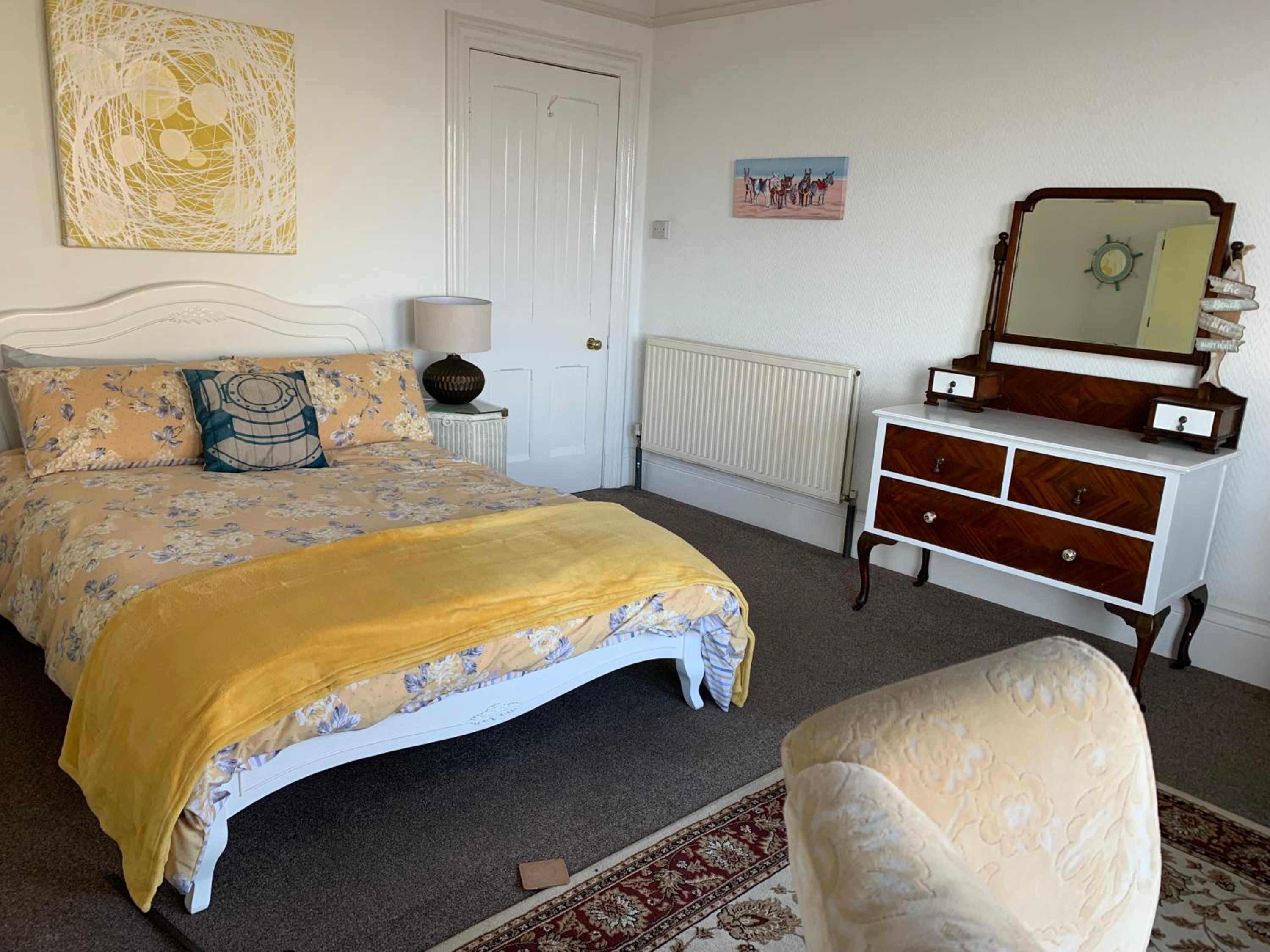 Spectacular sea view double, with exclusive bathroom & use of patio and bike store view 4