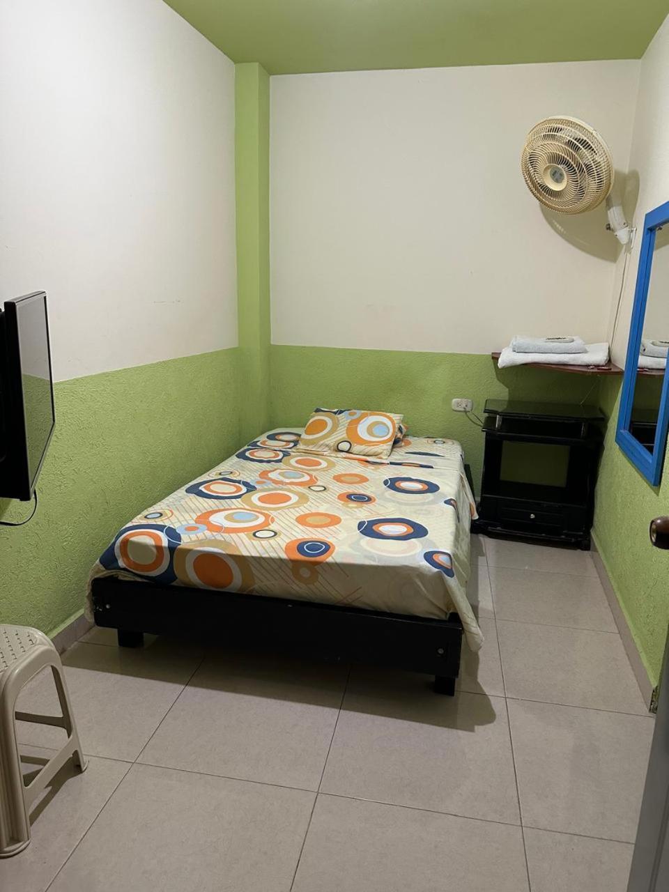 LAS CAMELIAS APARTAHOTEL - La Virginia Risaralda