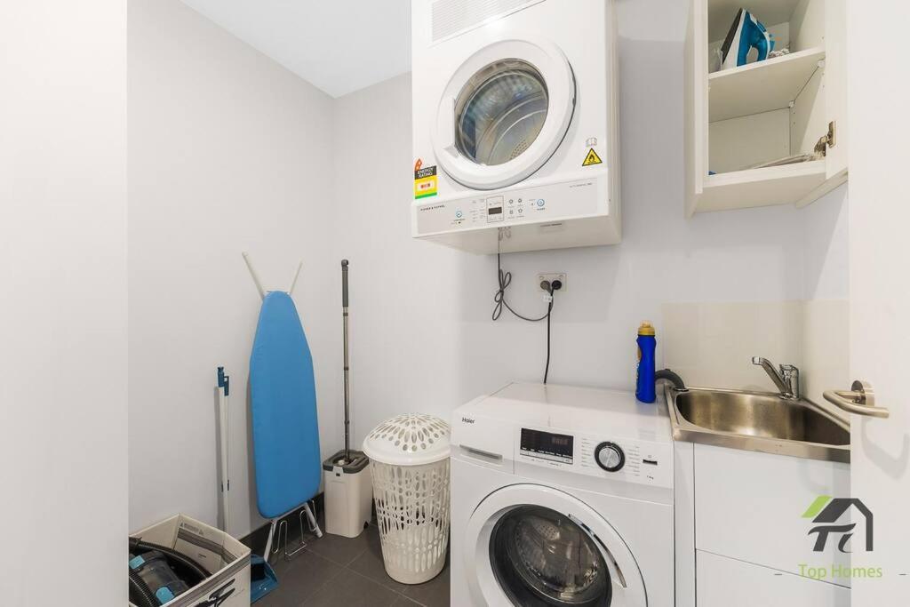 Vivid Condo 1B1B in Bankstown