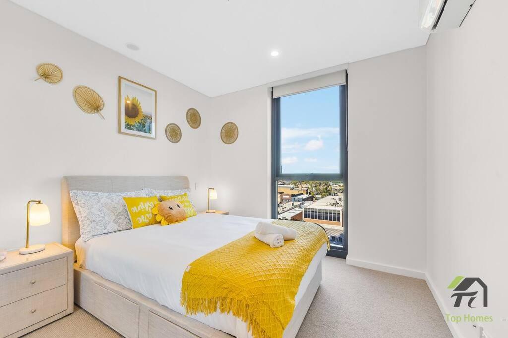 Vivid Condo 1B1B in Bankstown