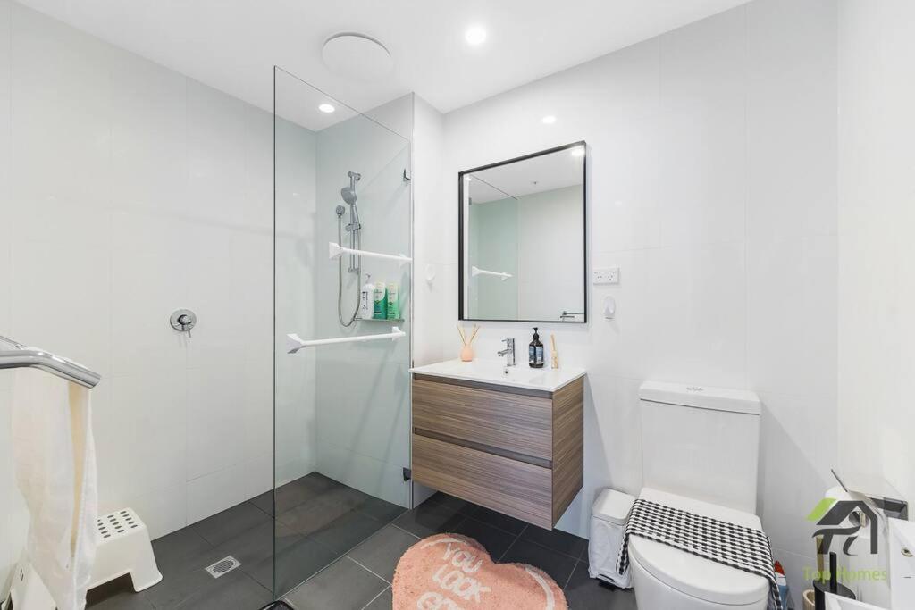 Vivid Condo 1B1B in Bankstown